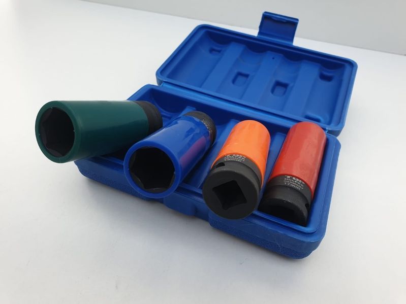 Set chei tubulare de impact 4 piese cu protectie pentru jante aliaj