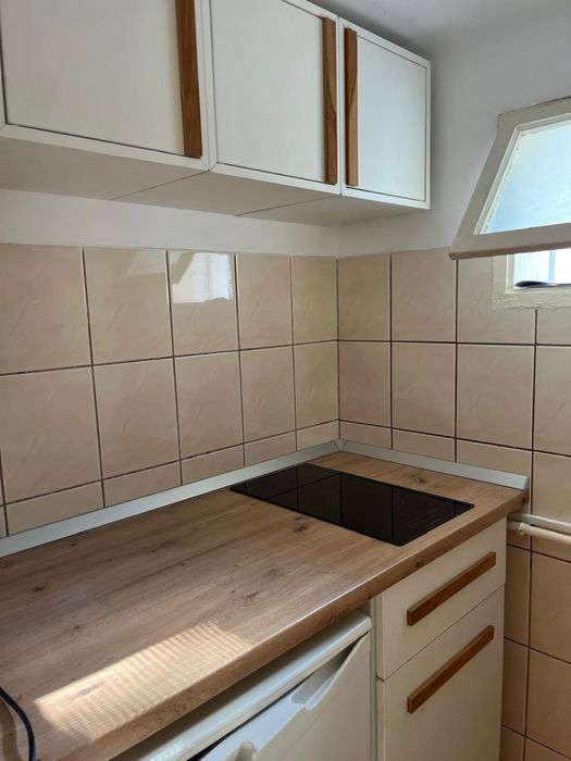 Ofer spre inchiriere garsoniera la casa