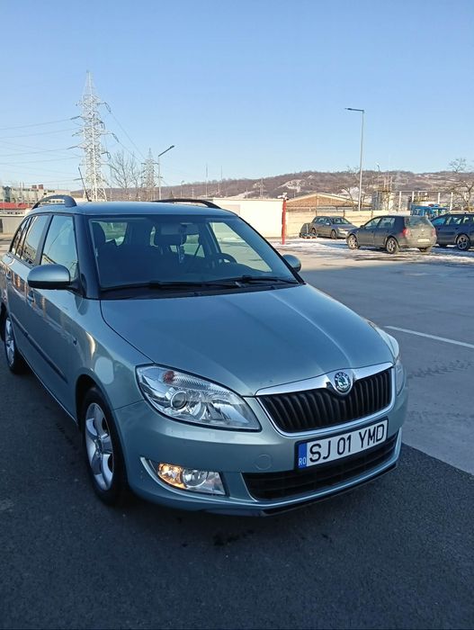 Vând scoda fabia