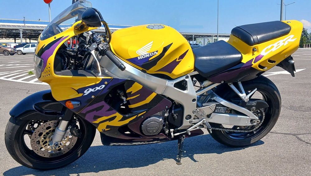 Honda CBR900RR Fireblade SC33