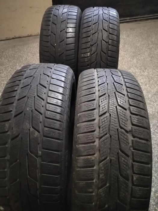 Запазени зимни гуми