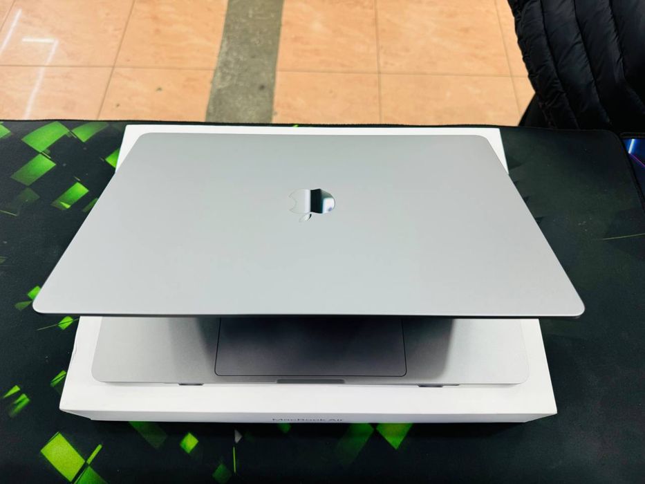 Macbook Air M2 15inch