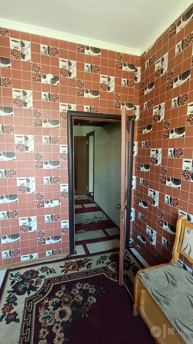 Хонқа тумани Андалиб кўча 3/1 уй, 6-хонадон сотилади. Камолот уйи