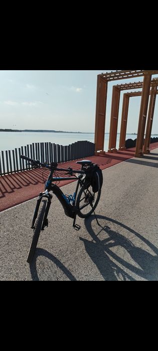 Bicicleta electrica Cube Kathmandu motor Bosch Cx line