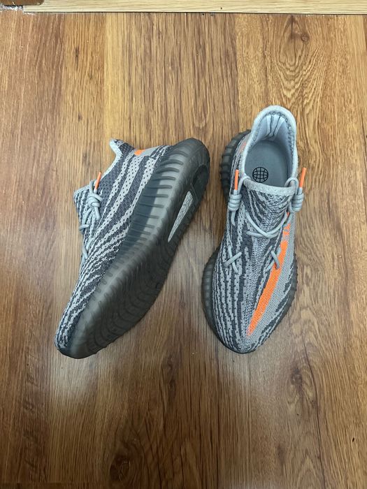 чисто нови adidas Yeezy 350 boots