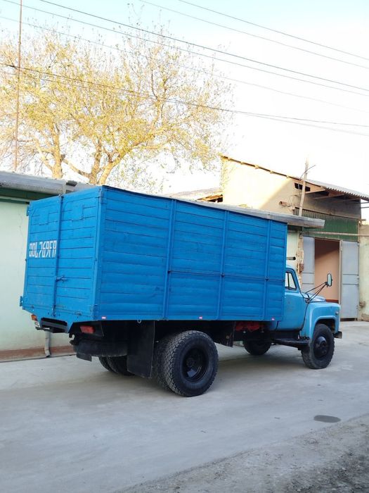 Газ-53 сотилади.