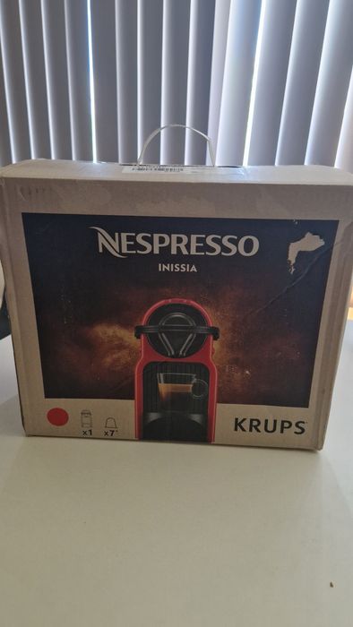 Кафемашина Nespresso Inissia DeLonghi – компактна и удобна