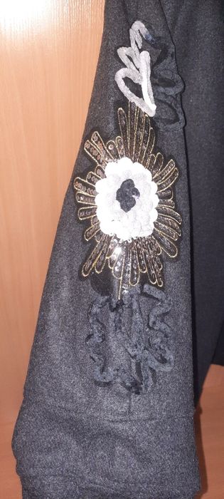 Продам пальто шерстяное.