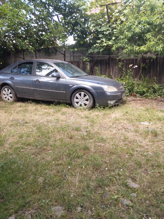 Ford mondeo an 2004 foarte puțin rulat în ultimi  12 ani