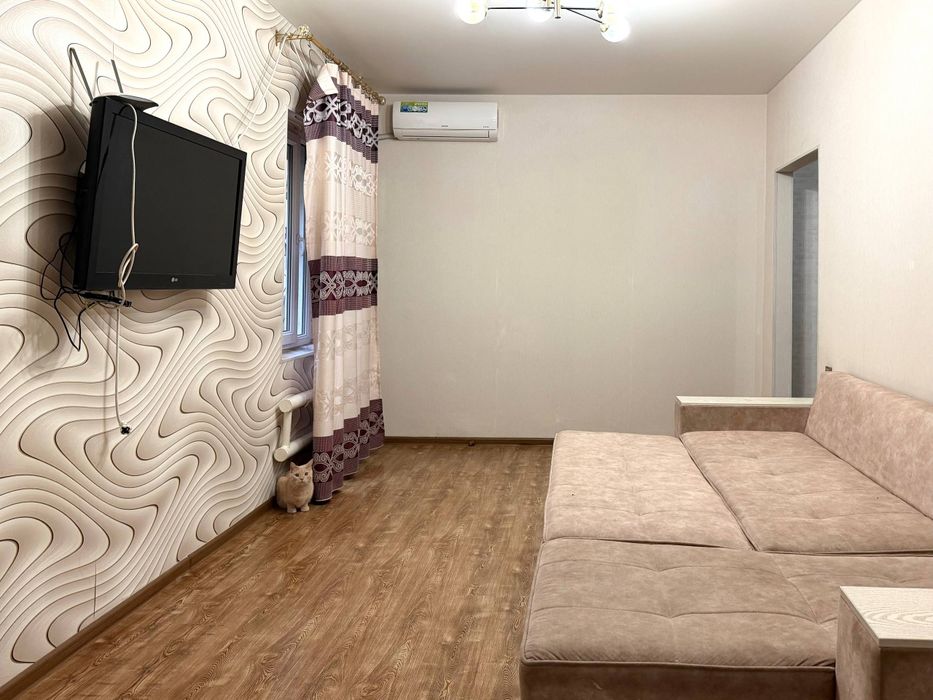 2/2/4,Братские,Яккасарай,садик-273, школа -100, можно под Ипотеку