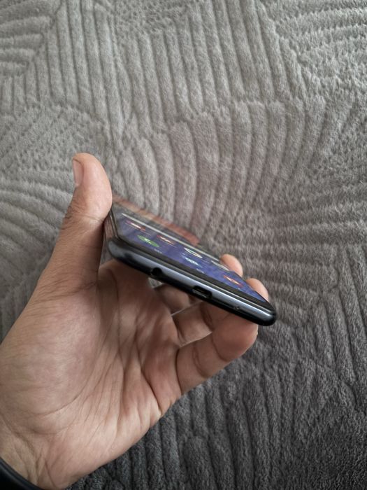 Продам Samsung A10 / 32 Гб