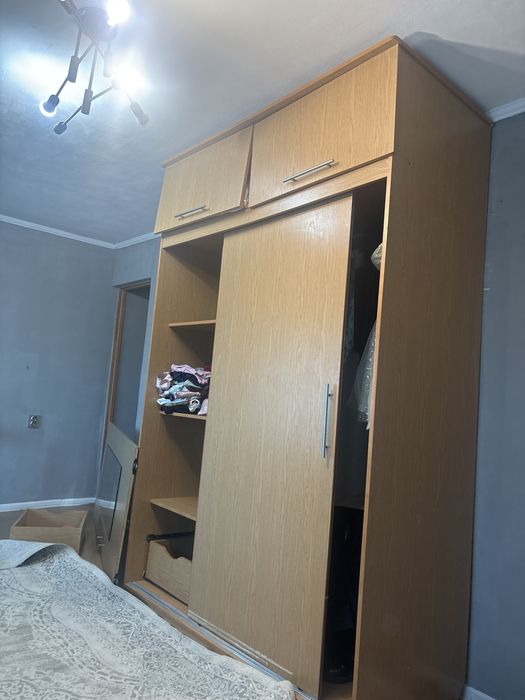 Шкаф для одежды.
