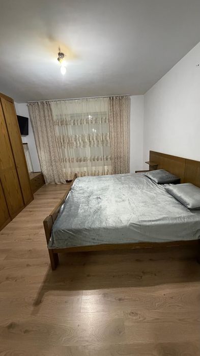 Casă de închiriat