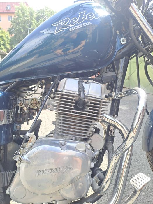 Motocicletă Honda Rebel 250 (CMX250C)
