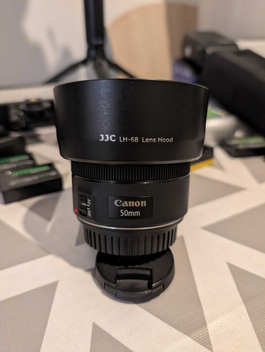 Canon EOS 850D impecabil