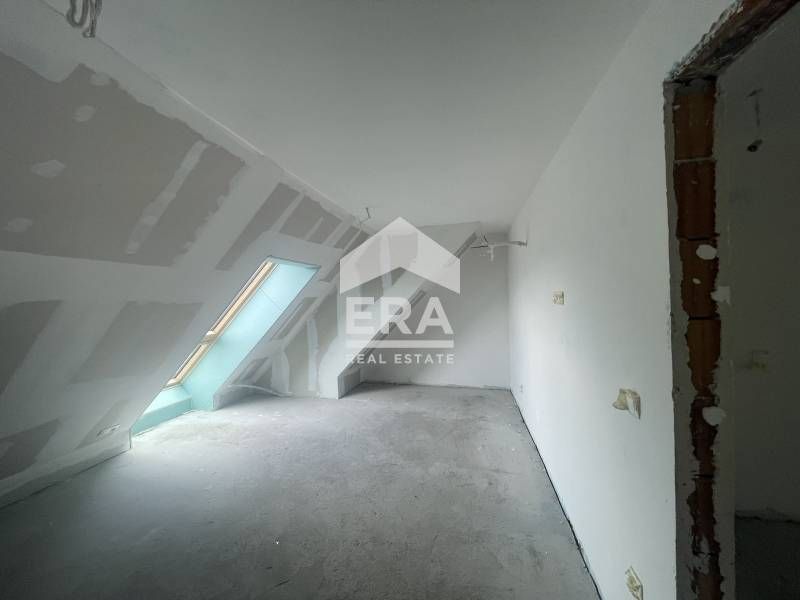 ERA Тера предлага за продажба тристаен апартамент в новостроящ се затв