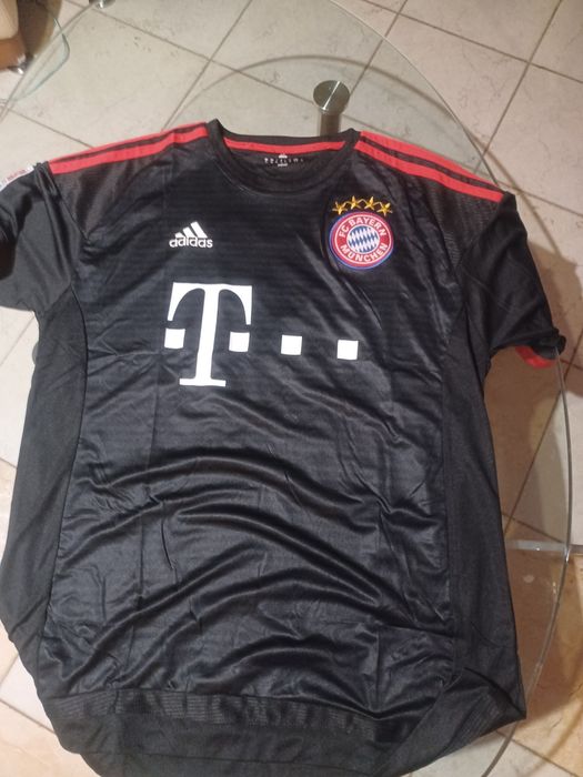 Футболни тениски