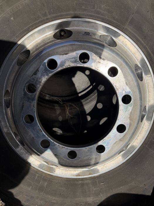 Vand janta camion+anvelopa 315/70R22,5!