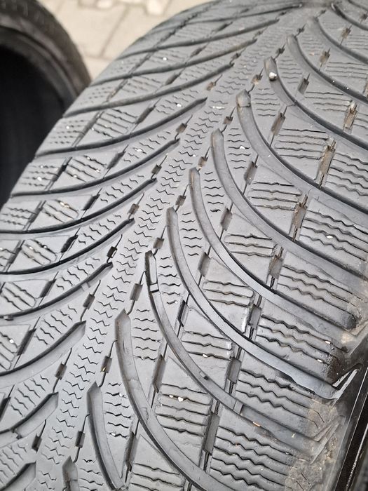 235 55 19 Michelin 2бр.