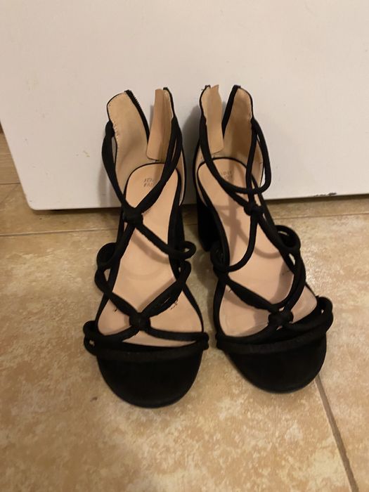 Дамски сандали на ток