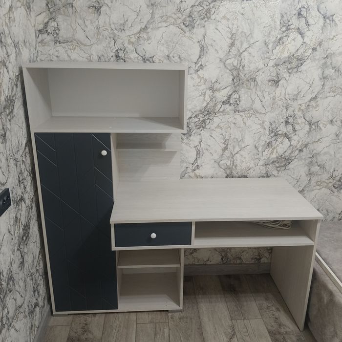 Продам компьютерные стол