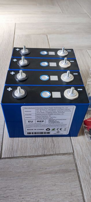 Kit complet 4 celule Lifepo4 100Ah 12V Easun - Include banda bushbars protectii etc