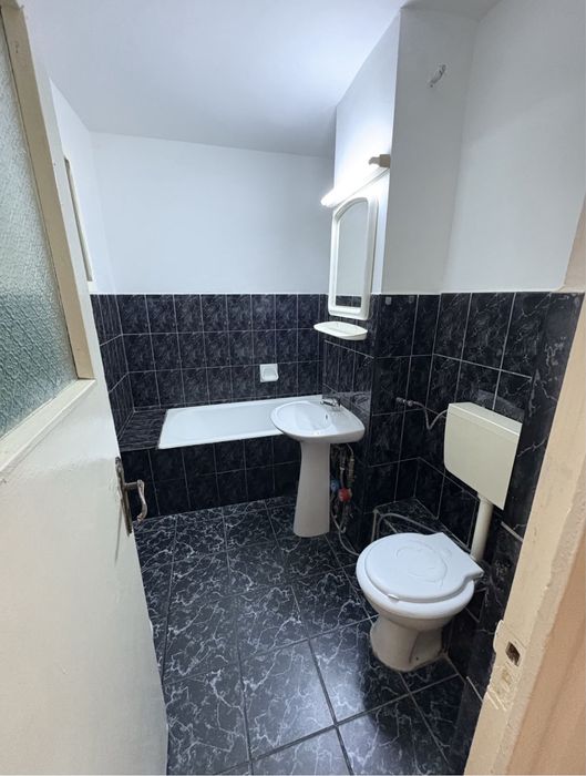 Inchiriez apartament 2 camere, 52mp, etaj 2/4, mutare imediata