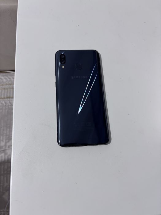Samsung Galaxy A30