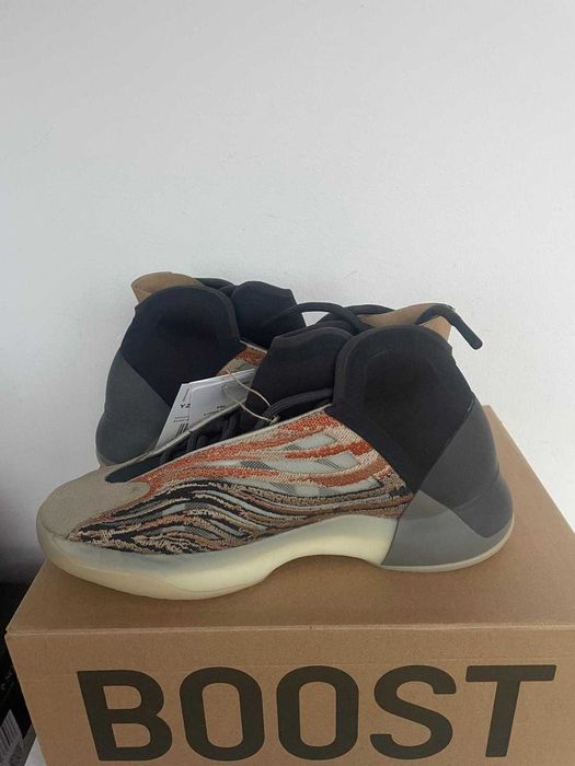 Sneakers Adidas Yeezy QNTM