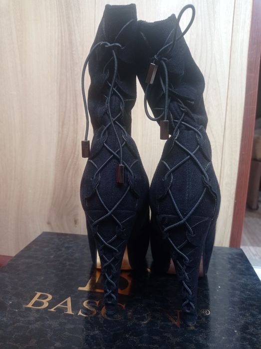 Продам женские ботильоны