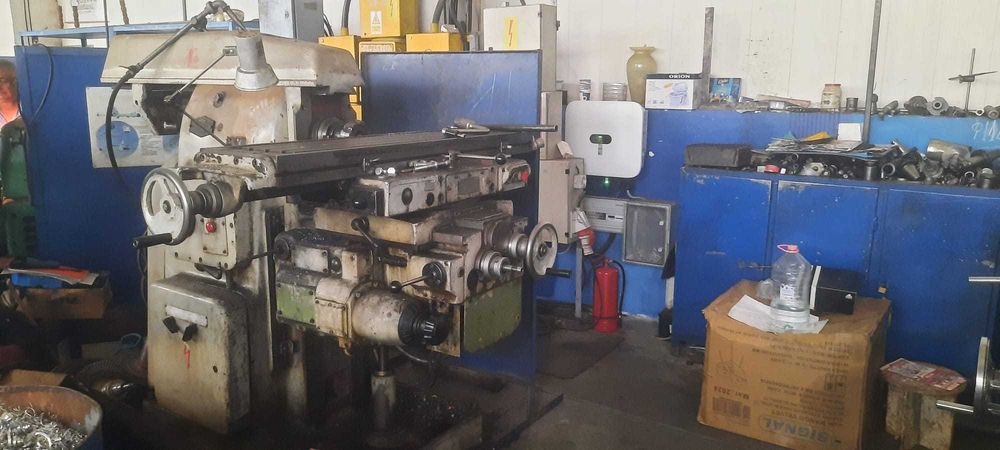 Masina de frezat universala FU-32