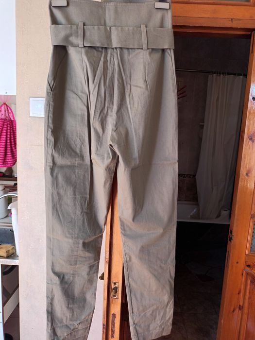 Продам джинсы синие и брюки плащевка