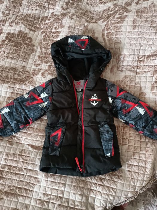 Продается куртка и комбинезон трансформер детский.