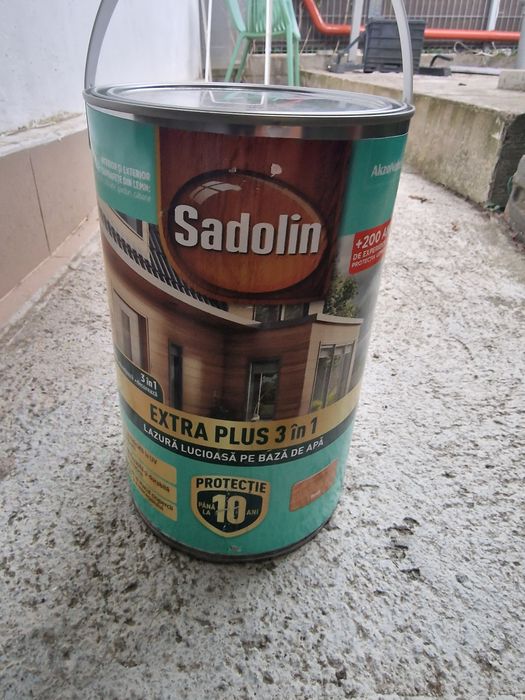 Vopsea Sadolin Lazura pe baza de apa