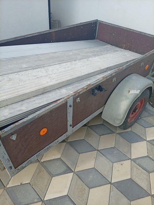 Vând remorcă ,stare bună