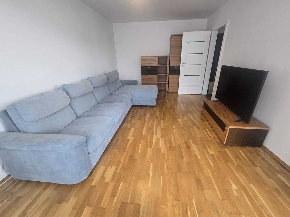 Inchiriez Ap. 2 camere mobilat si utilat + parcare