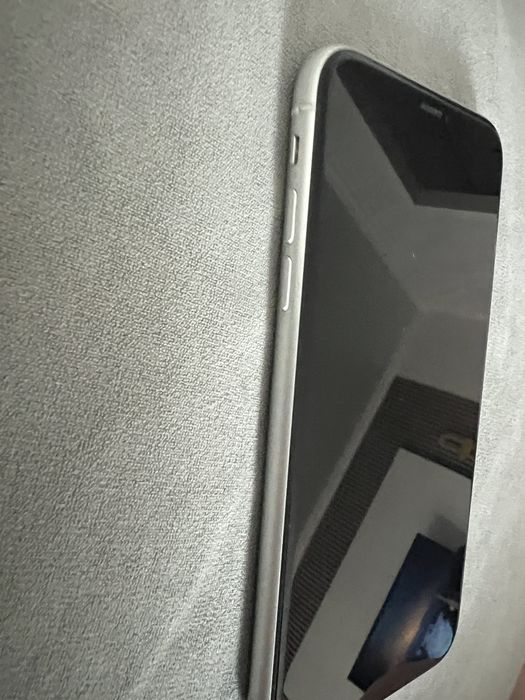 Продам Apple iPhone Xr!