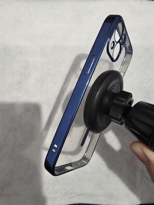 Husa Silicon iPhone 13 MagSafe Transparenta cu margini albastre