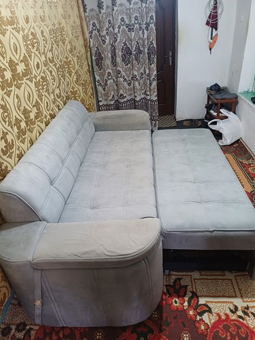 Devan kreslo yaxshi holatda