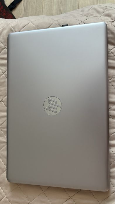Лаптоп HP 250 G7