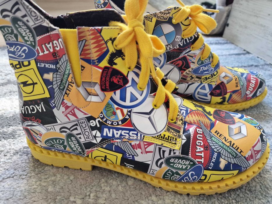 Дизайнерски боти Gabina