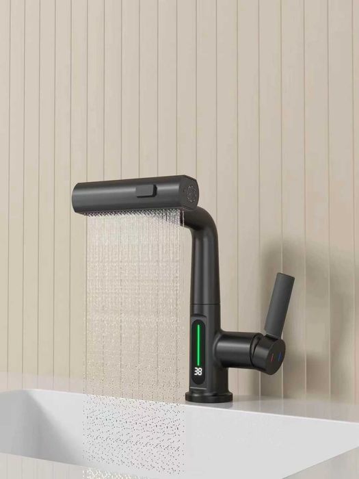 Луксозен игитален смесител с 3 режима подходящ за кухня и баня