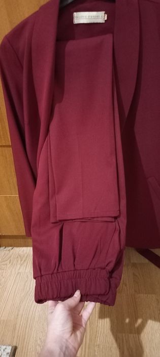 Костюм женский продам