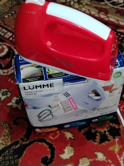 Mikser  chiroyli rangda