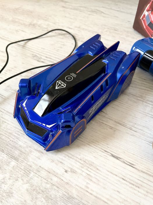 Гравитационна количка/Лазерна кола вървяща по стени и тавани