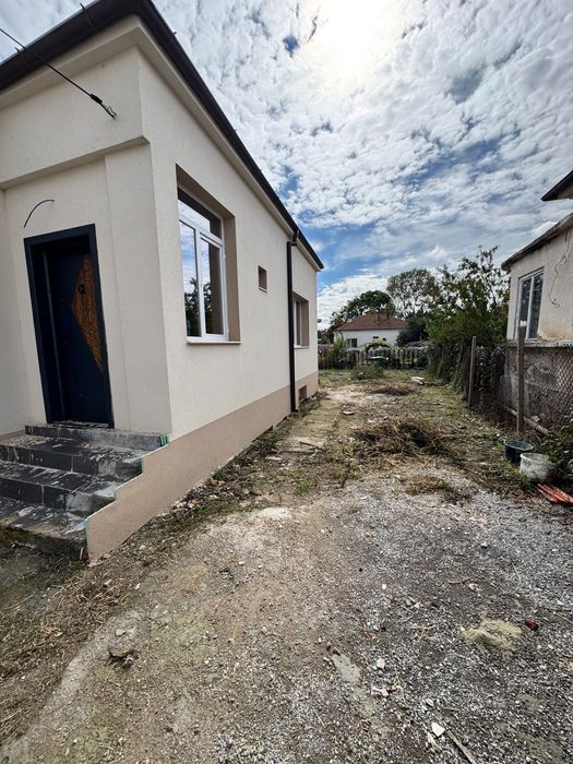 Продавам къща в центъра на  Свиленград.