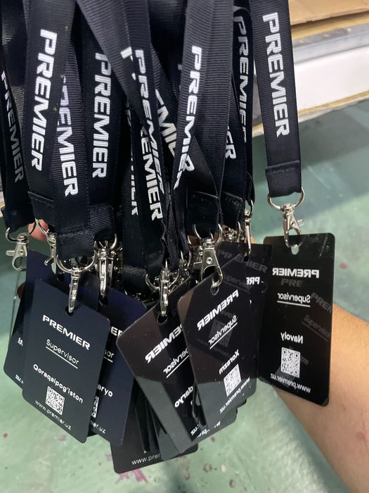 бейджики на лентах