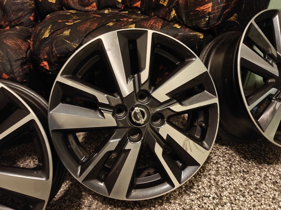 4 броя оригинални джанти на Нисан, стават и за Рено