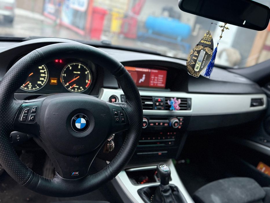 BMW E91 318d prefacelift