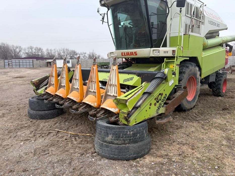 Жатка кукурузная